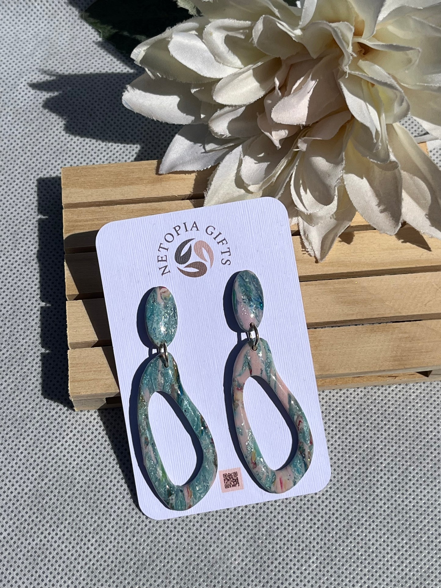 Irregular oval dangle